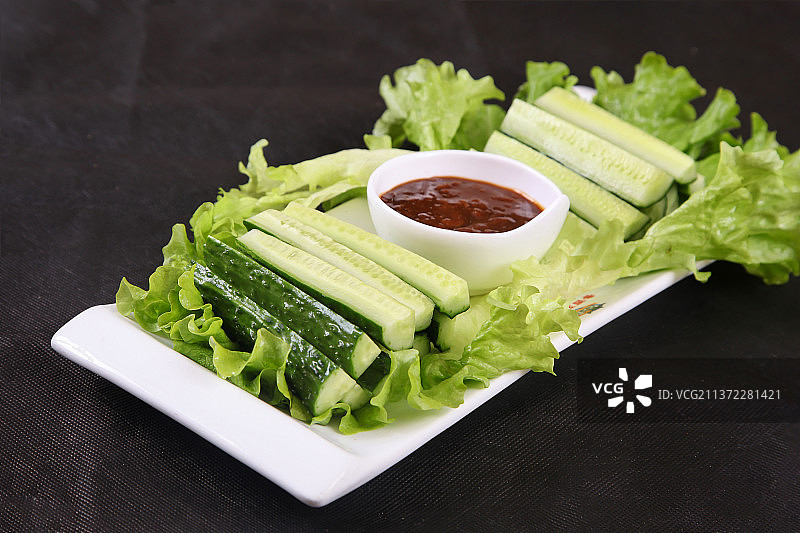 中餐美食-黄瓜蘸酱图片素材