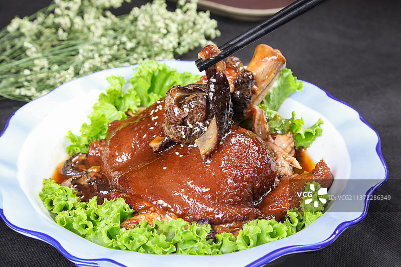 中餐美食-海参扒肘子图片素材