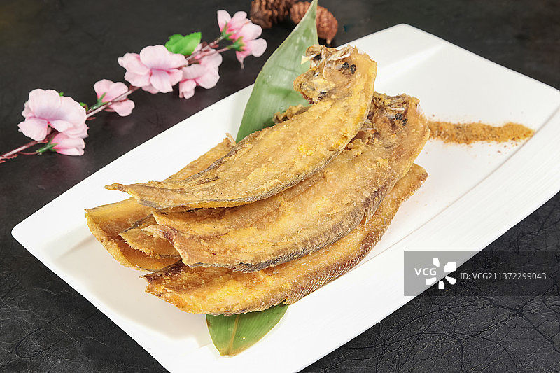 中餐美食-干炸比目鱼图片素材