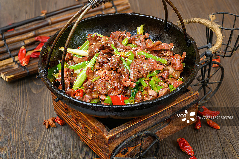 中餐美食-干锅鸡杂图片素材