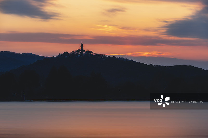 石湖楞伽塔晚霞图片素材