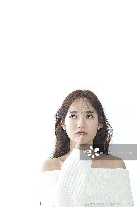 东方美女手拿咖啡杯图片素材