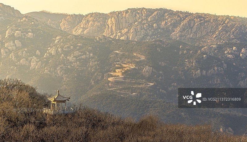 日照金山图片素材