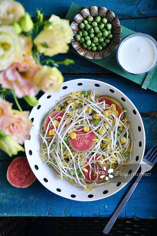 花朵与沙拉图片素材