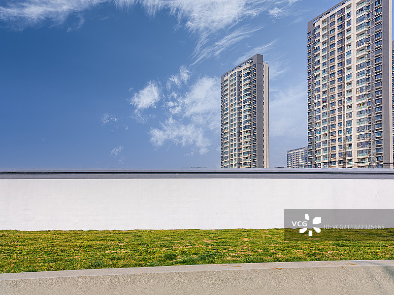 城市湖滨广场口袋公园建筑风光背景图片素材