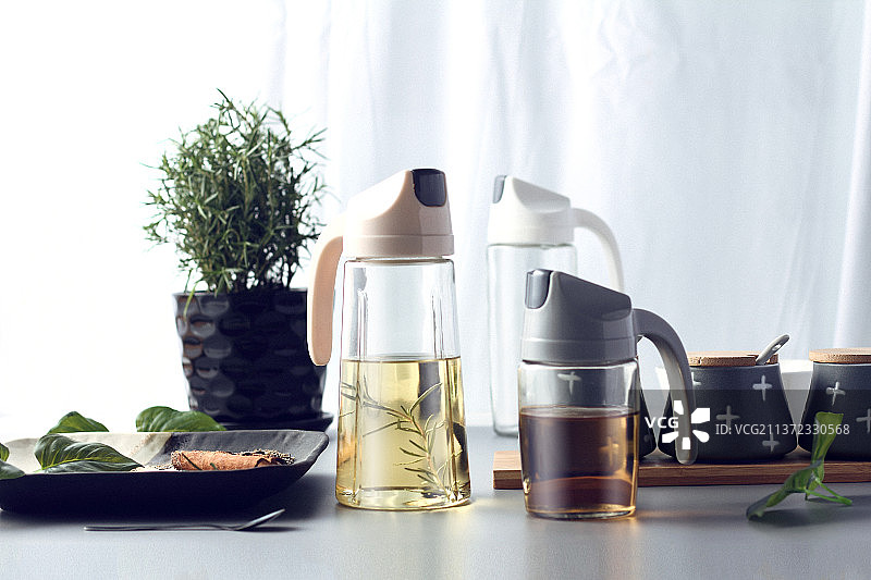 玻璃油壶图片素材