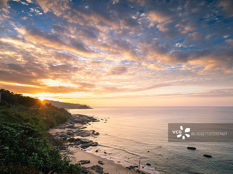 海南万宁石梅湾南燕湾风光网红打卡点图片素材