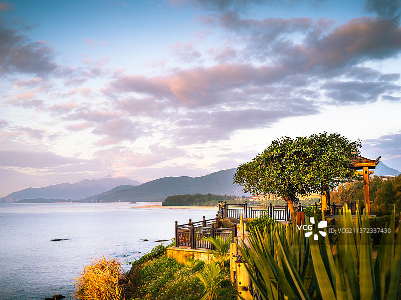 海南万宁石梅湾南燕湾风光网红打卡点图片素材