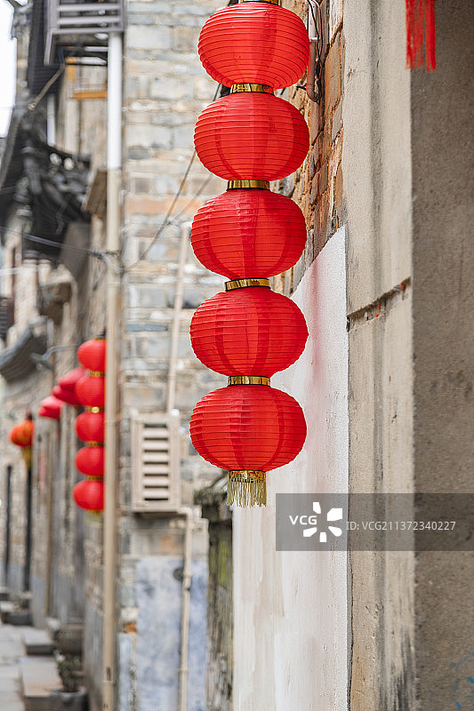 婺源汪口景区门前悬挂的灯笼图片素材