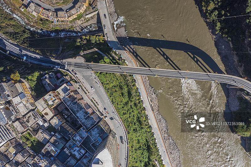 航拍雅江县城风光俯视图图片素材