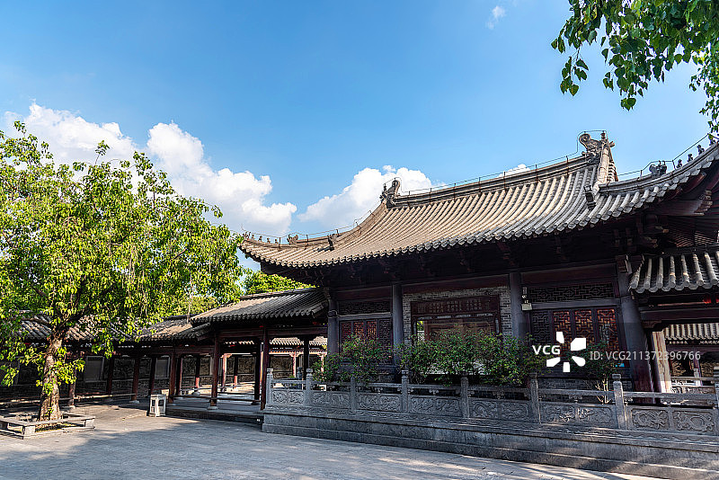 广东省东莞市袁崇焕纪念园著名古建筑三界庙第二进图片素材