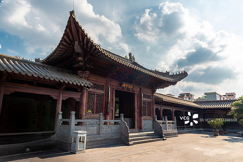 广东省东莞市袁崇焕纪念园著名古建筑三界庙首进门楼图片素材
