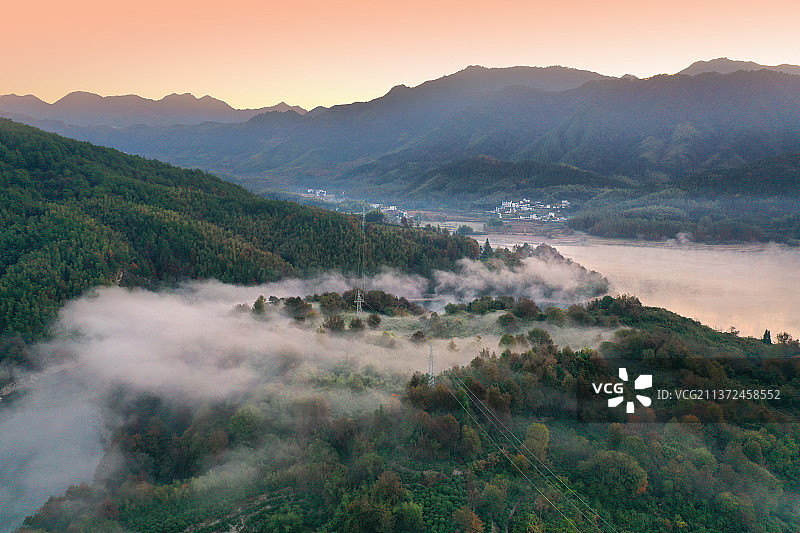 奇墅湖晨雾蒸腾如仙境（组照4幅）图片素材