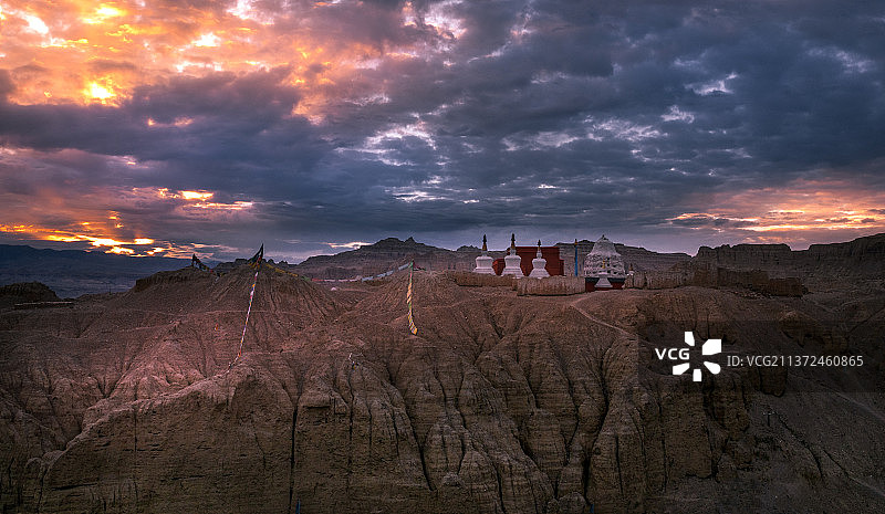 【晨光下的古格王朝】图片素材