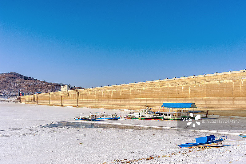 中国吉林省吉林市松花湖丰满大坝冬景图片素材