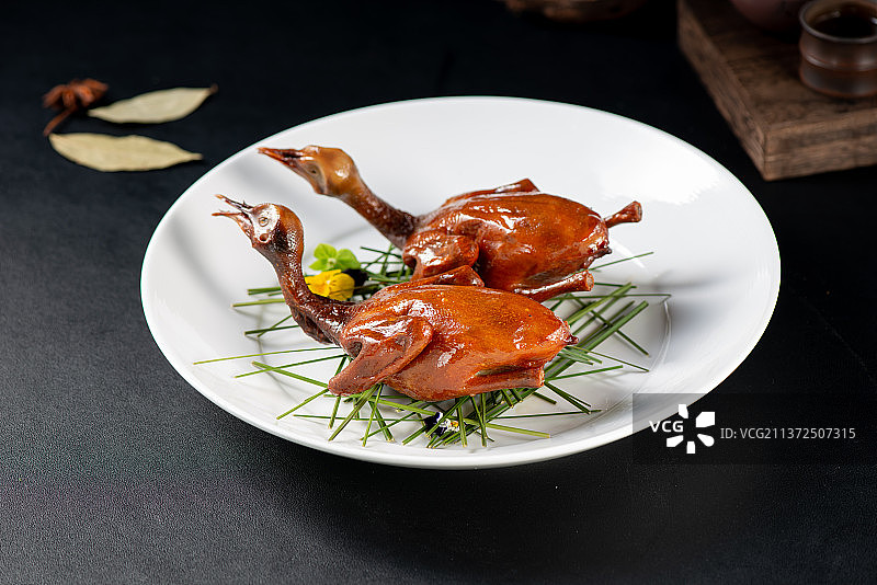 特色玻璃乳鸽图片素材