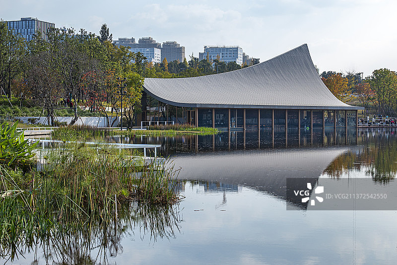 成都天府新区兴隆湖城市风光图片素材