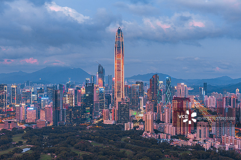 中国深圳市深圳城市风光建筑夜景图片素材