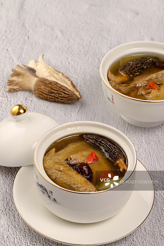 羊肚菌淮山乳鸽汤图片素材