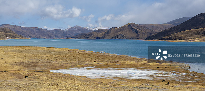 西藏雪山圣湖雪域高原风光图片素材