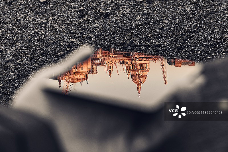 圣保罗大教堂倒影图片素材