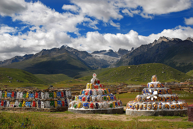 青海，玉树风光图片素材