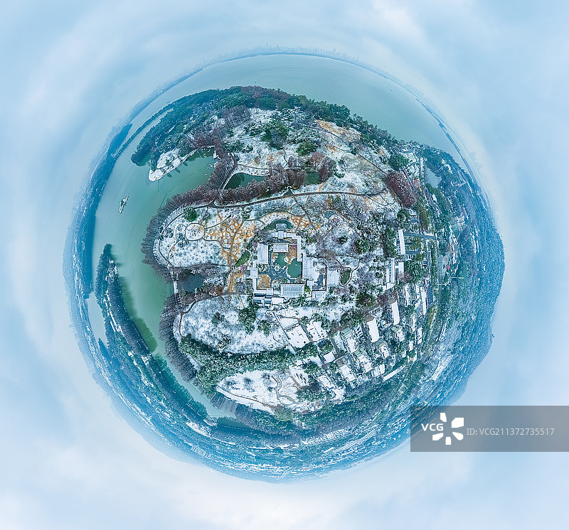 湖北武汉东湖风景区梅园冬季雪景风光图片素材