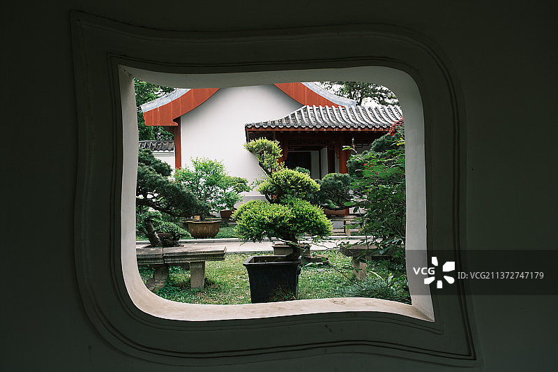 湖北武汉东湖磨山盆景园初春风光图片素材