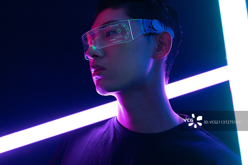 元宇宙青年男性图片素材