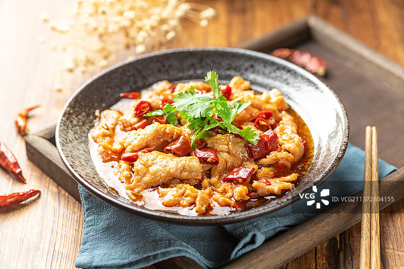 水煮肉特写木桌面背景图片素材