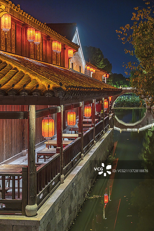 浙江绍兴柯岩风景区柯岩鲁镇夜景图片素材