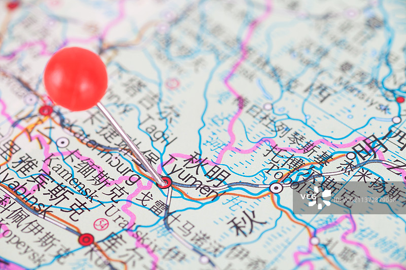 俄罗斯城市秋明在地图上的位置标注图片素材