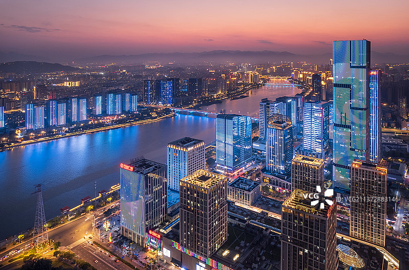 中国福建福州金融街CBD都市夜景天际线图片素材