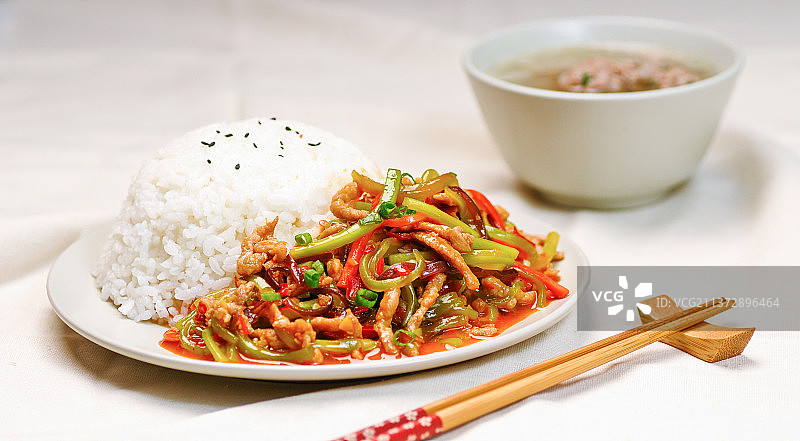 鱼香肉丝饭图片素材
