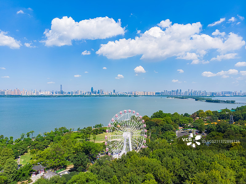 湖北武汉东湖旅游风景区夏日风光图片素材