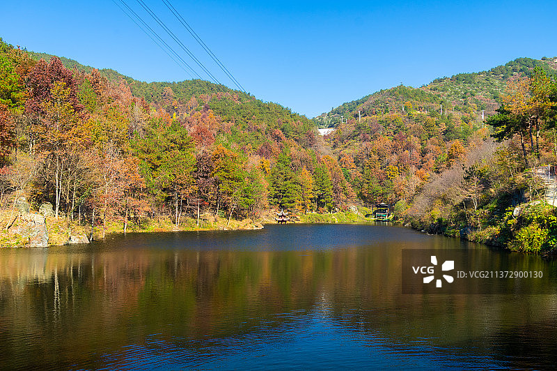湖北武汉黄陂清凉寨风景区深秋风光图片素材