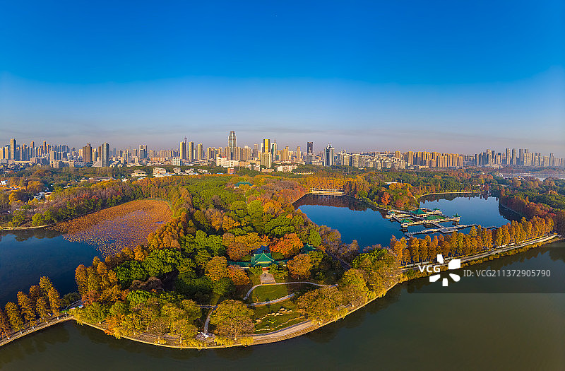湖北武汉东湖风景区深秋风光图片素材
