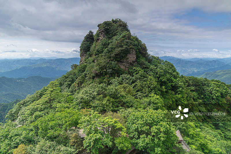 湖北武当山夏日迷人风光图片素材