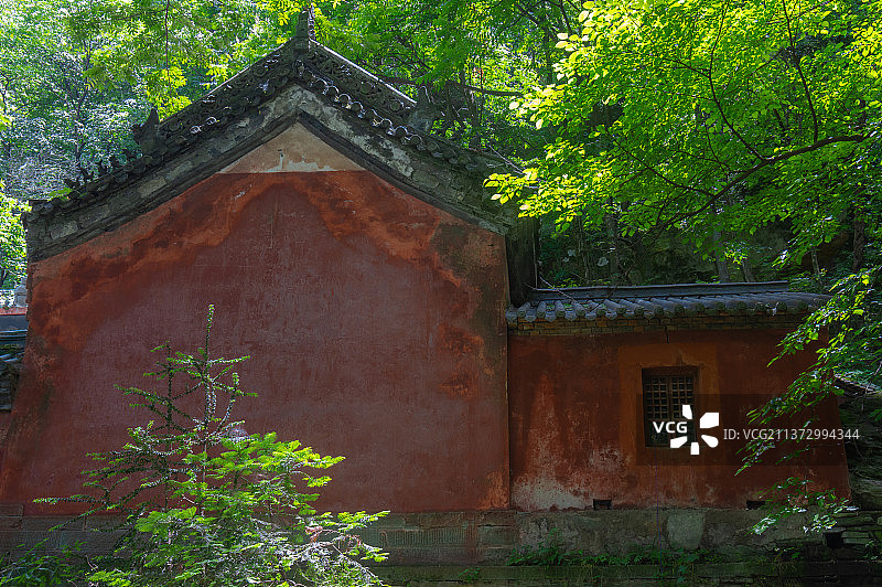 湖北武当山夏日迷人风光图片素材