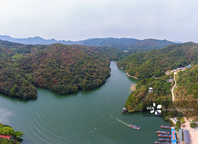 武汉黄陂木兰天池风景区夏末初秋航拍风光图片素材