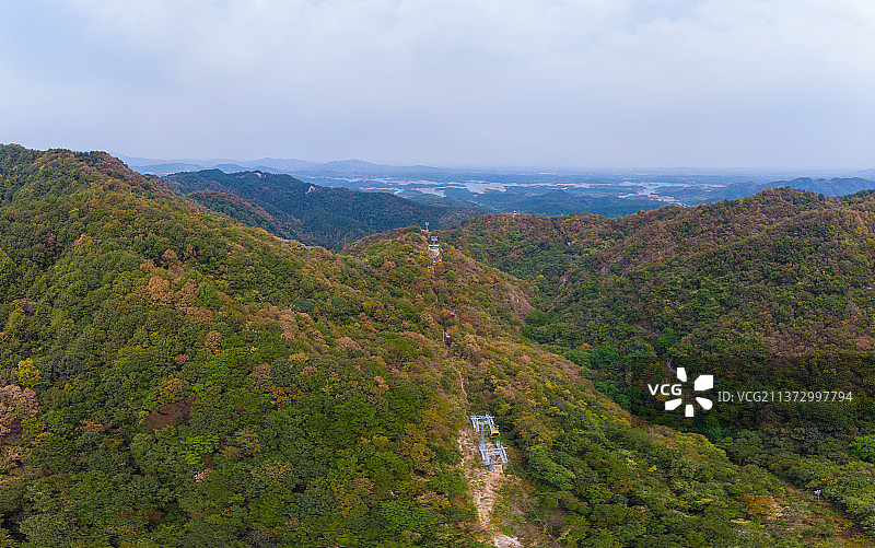 武汉黄陂木兰天池风景区夏末初秋航拍风光图片素材
