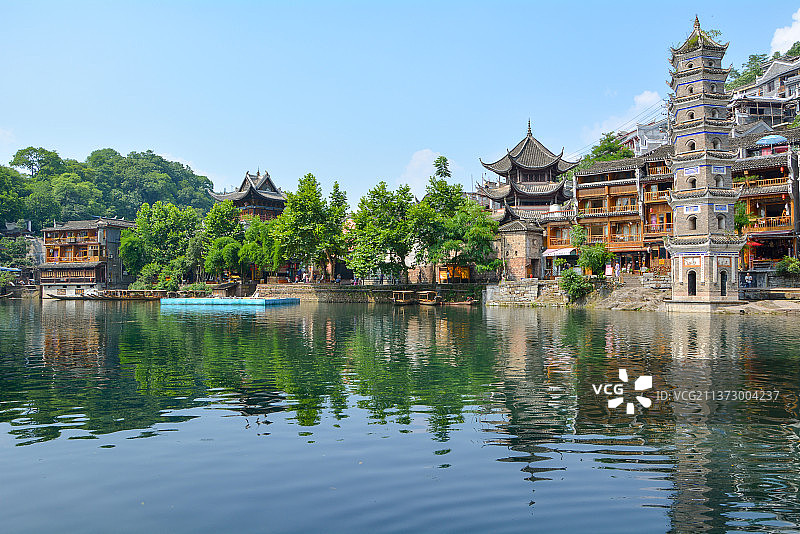 湖南湘西凤凰古城夏日风光图片素材