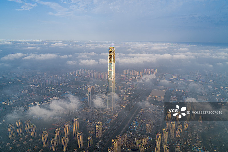 天津117大厦航拍图片素材