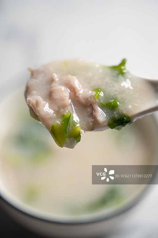 广东广州粤式广式早茶早点传统早餐鱼片粥图片素材