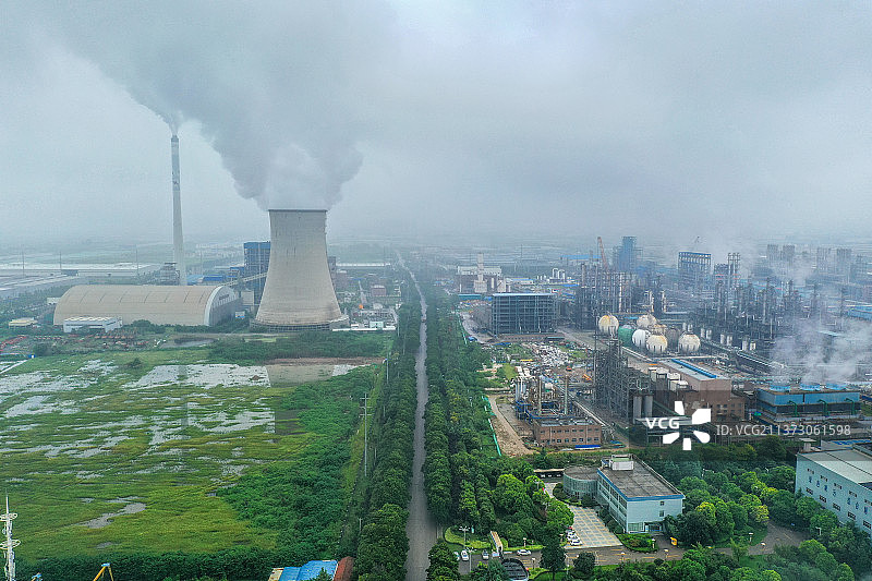 发电厂与化工厂+江苏省徐州市贾汪区徐州经济开发区图片素材