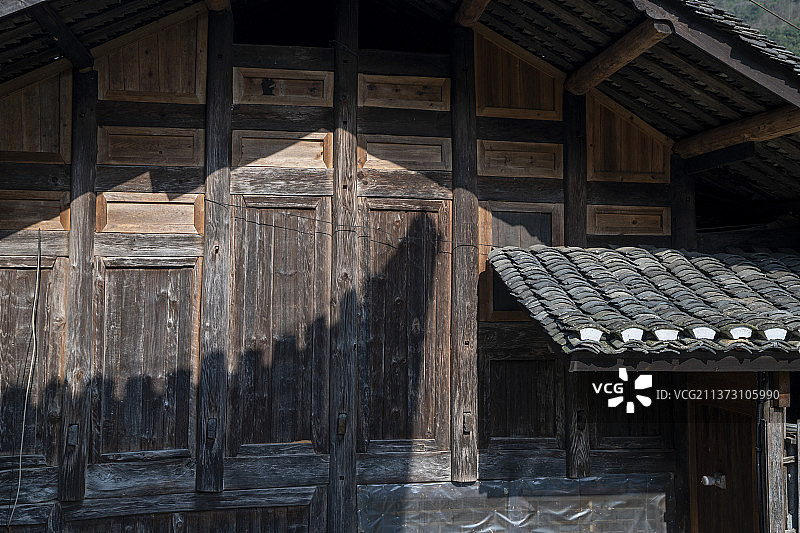 彭家寨土家族吊脚楼的春天图片素材