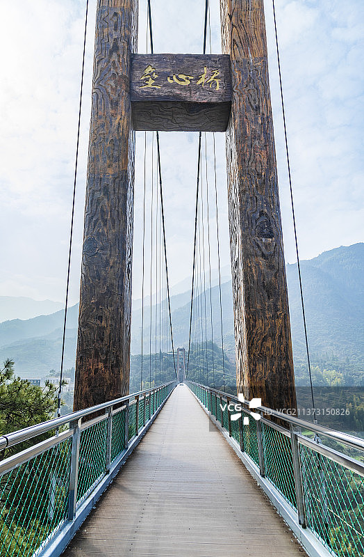 江西婺源篁岭景区的垒心桥图片素材