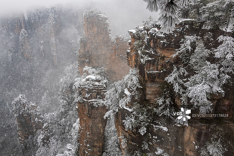 张家界神堂湾冬季雪后风光图片素材