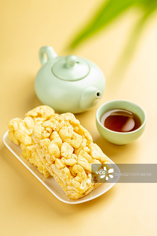 沙琪玛特写黄色莫兰迪色系背景图片素材