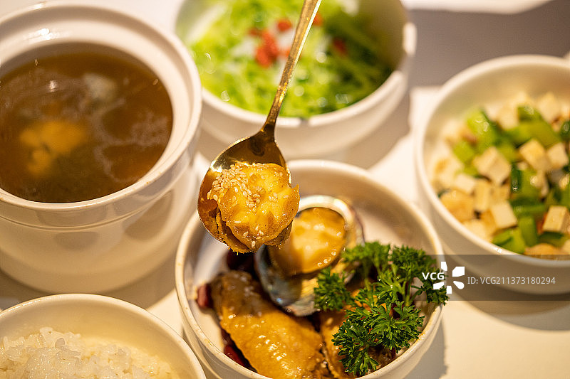 月子中心营养组合月子餐图片素材